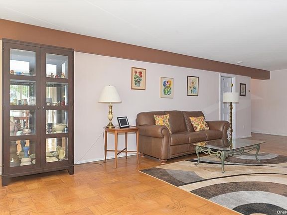 3rd image of 101 Lincoln Ave APT 1J