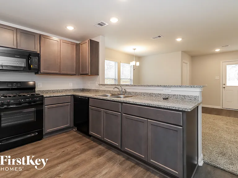 25621 Roy Rogers Rd — Photo 6