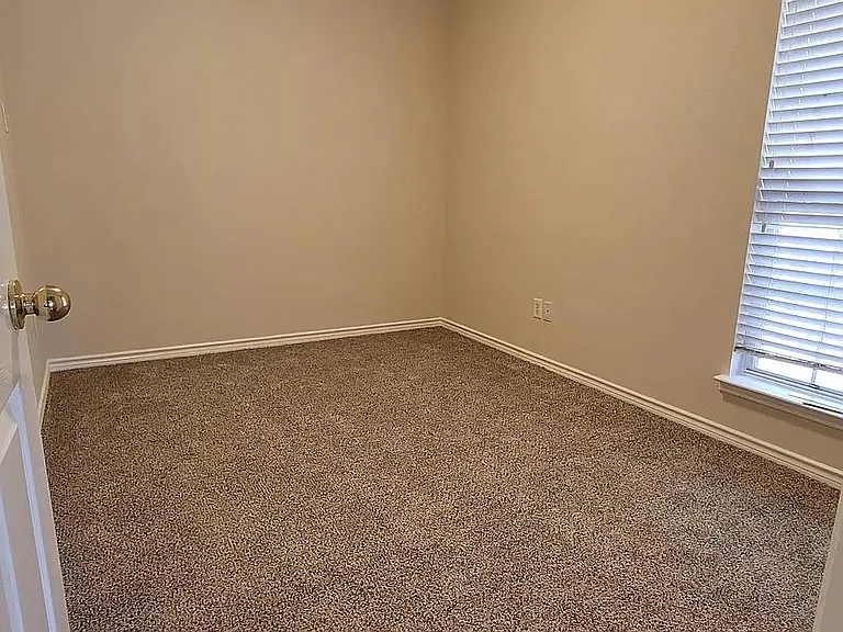 8301 Blacktail Trl — Photo 9