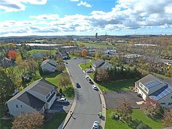 5th image of 106 Ariel Ct