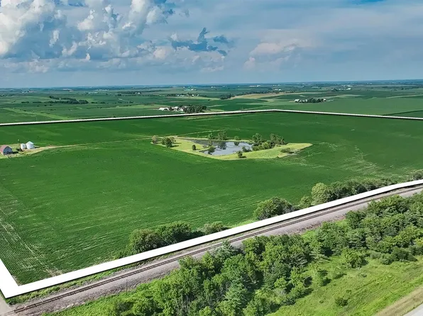 16284 County Line Rd, Columbus Junction, IA 52738