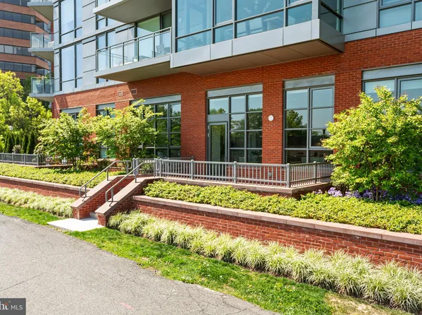 1201 N Royal St #104, Alexandria, VA 22314