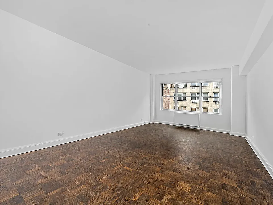 136 E 55th St #3-H