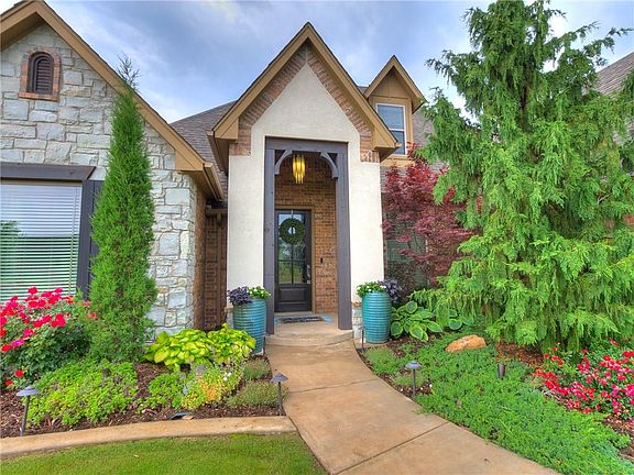 2nd image of 12917 Pond View Dr