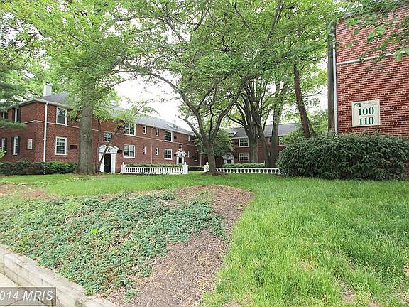 4th image of 106 N George Mason Dr APT 2