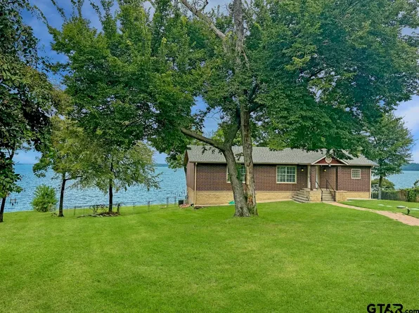 993 Beachside Dr, Chandler, TX 75758