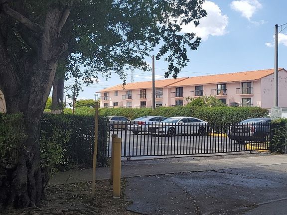 3rd image of 5560 W 21st Ct APT 310