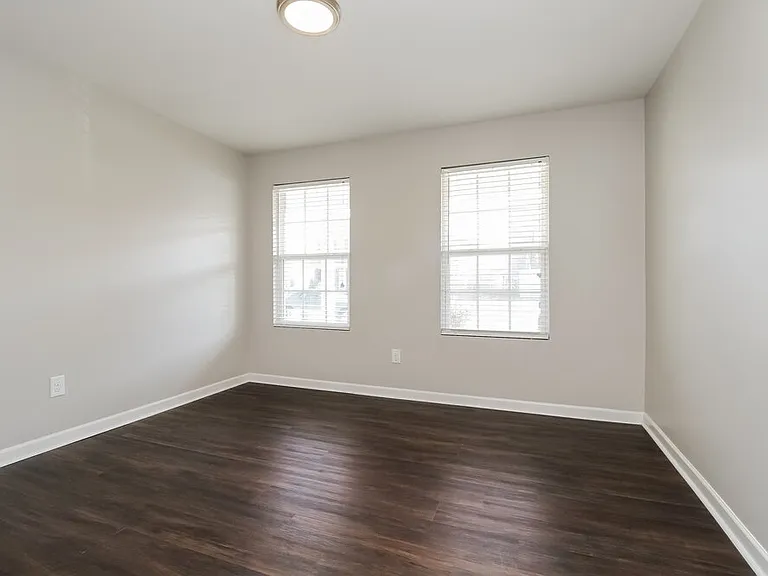 233 Campfire Dr — Photo 11
