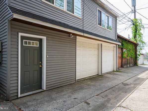 419 Woodward St #4