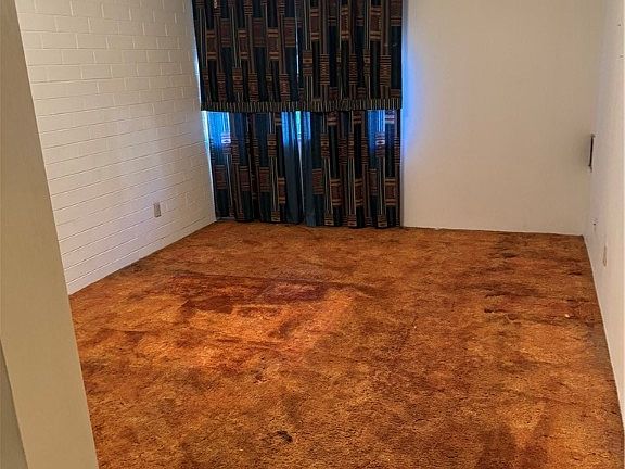 5th image of 2106 Kanawha Blvd E APT 327