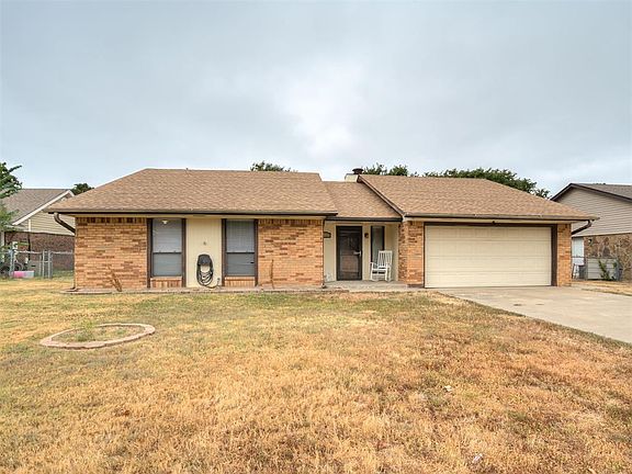 2nd image of 955 Buckwood Dr