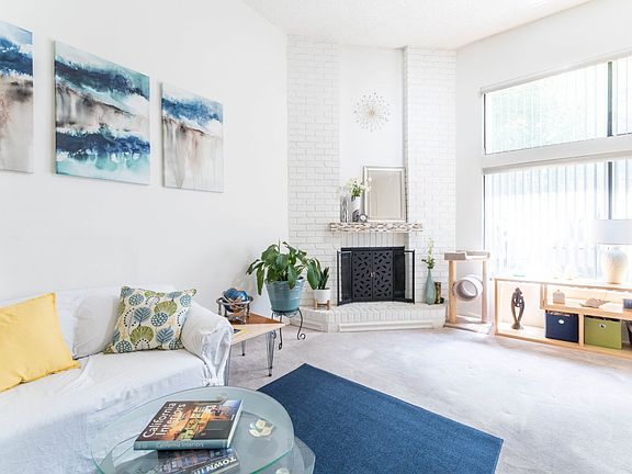 5th image of 20224 Sherman Way Unit 31