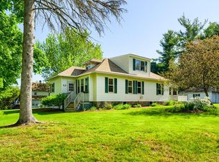 30 Holden St, Holden, MA 01520