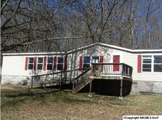 58 Robin Dr, Albertville, AL 35950