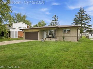 36844 Kyro Ct, Sterling Heights, MI 48310