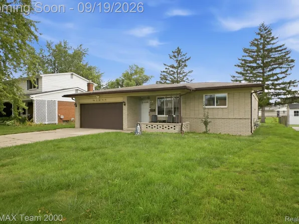 36844 Kyro Ct, Sterling Heights, MI 48310