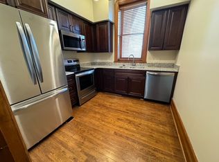 1845 D St #2W, Lincoln, NE 68502