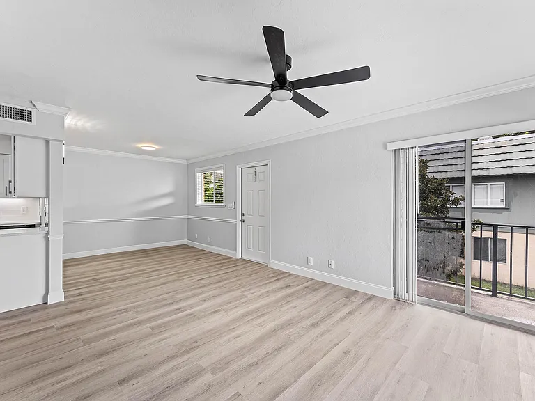 1866 Fairview Villas Dr #3 — Photo 9