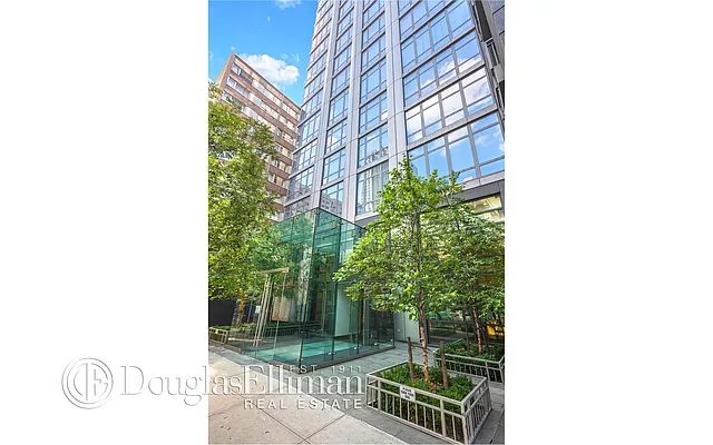 Rented by Douglas Elliman | media 14