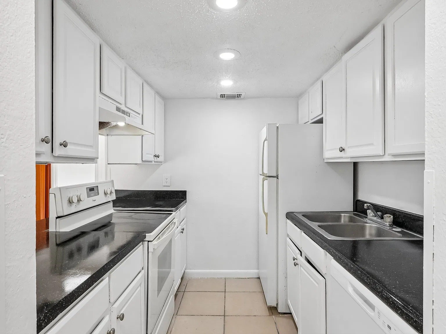 Blossom Terrace Apartments — Photo 1