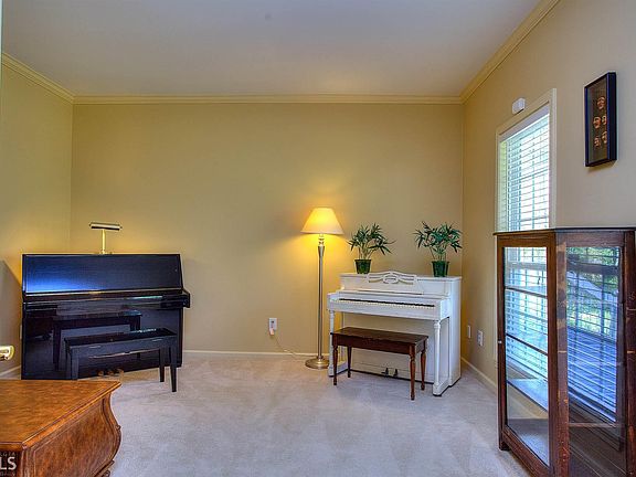 4th image of 4228 Hideaway Dr