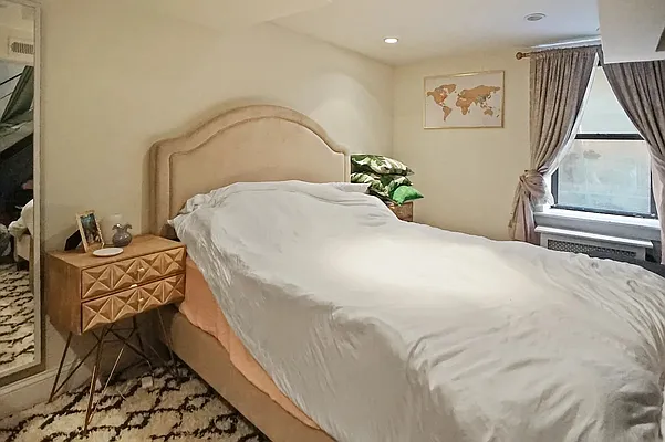 Rented by Compass | media 18