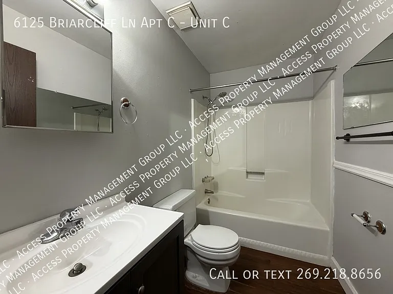 6125 Briarcliff Ln #C — Photo 9