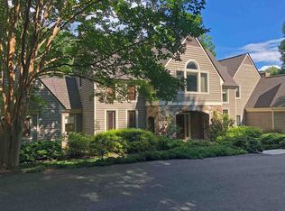 200 Fox Hill Rd, Charlottesville, VA 22903