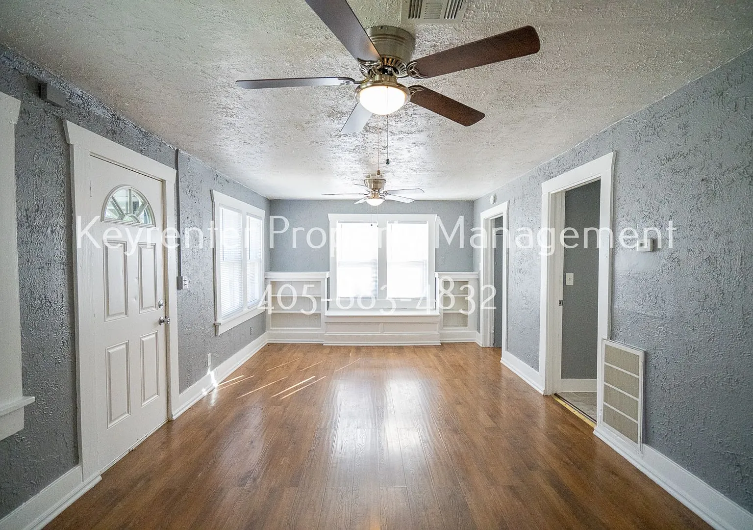 **Move in Special: $500 OFF First Months Rent** - Beautiful 2 Bed 1 bath Home in OKC! — Photo 4