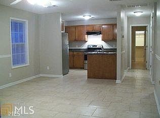 2nd image of 2145 Proctor St