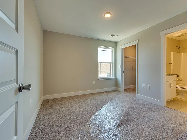 1052 Wells Way — Photo 11