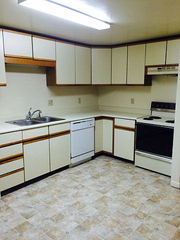 2nd image of 231 W 12th St APT 2