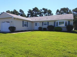 8 Elkton Ct, Toms River, NJ 08757