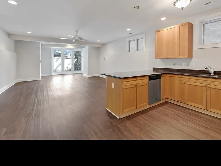 31 E 26th St #1 — Photo 8