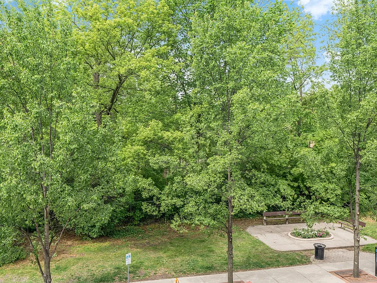 525 Kedzie St — Photo 16