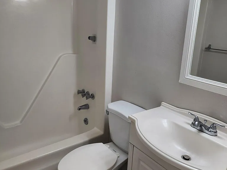 325 Ashlawn Dr #2 — Photo 11