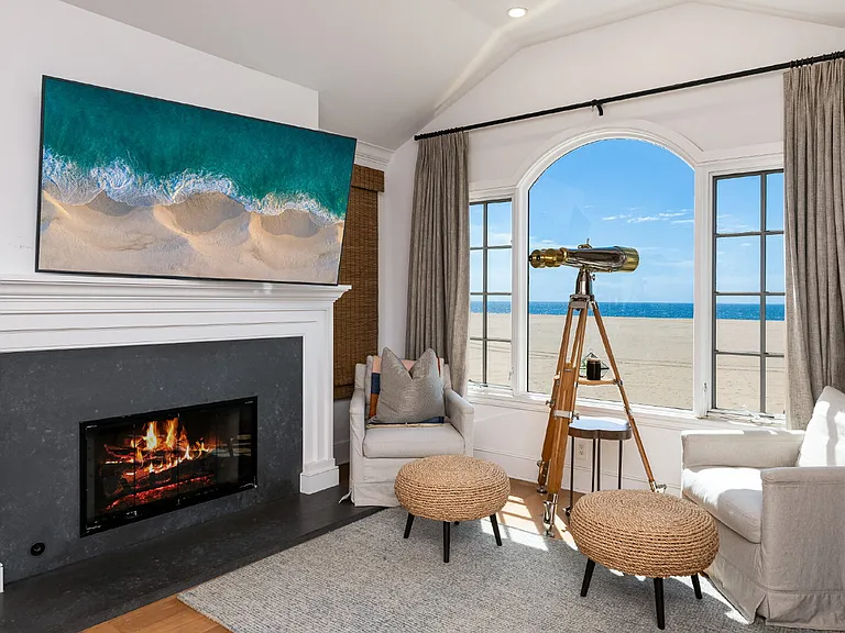 1228 W Oceanfront — Photo 15