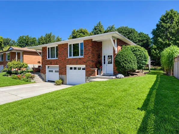 31 Grosbeak Rd, Woolwich, ON N3B 1V8