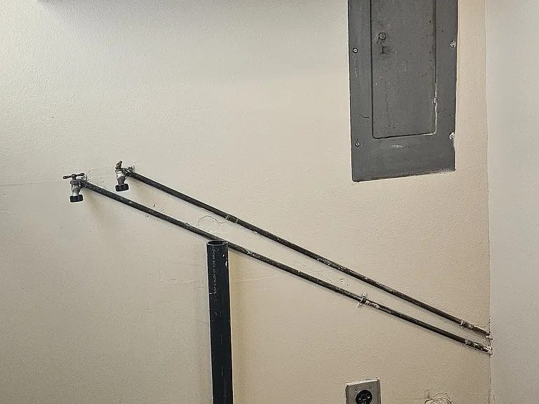 4203 N 1325 E — Photo 23