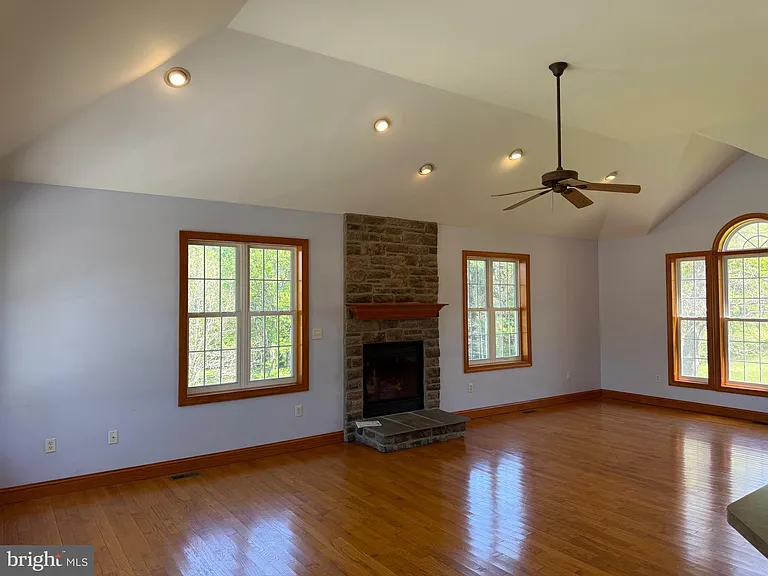 39 N Friendship Ct — Photo 14