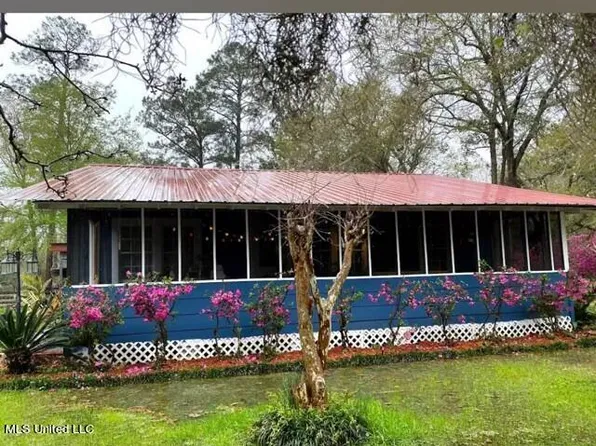 10201 Johns Bayou Rd, Vancleave, MS 39565