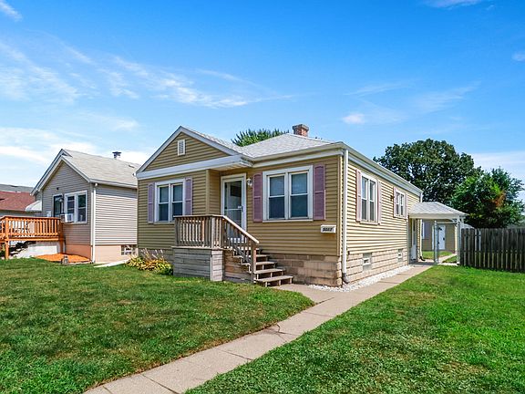 3rd image of 5017 White Oak Ave
