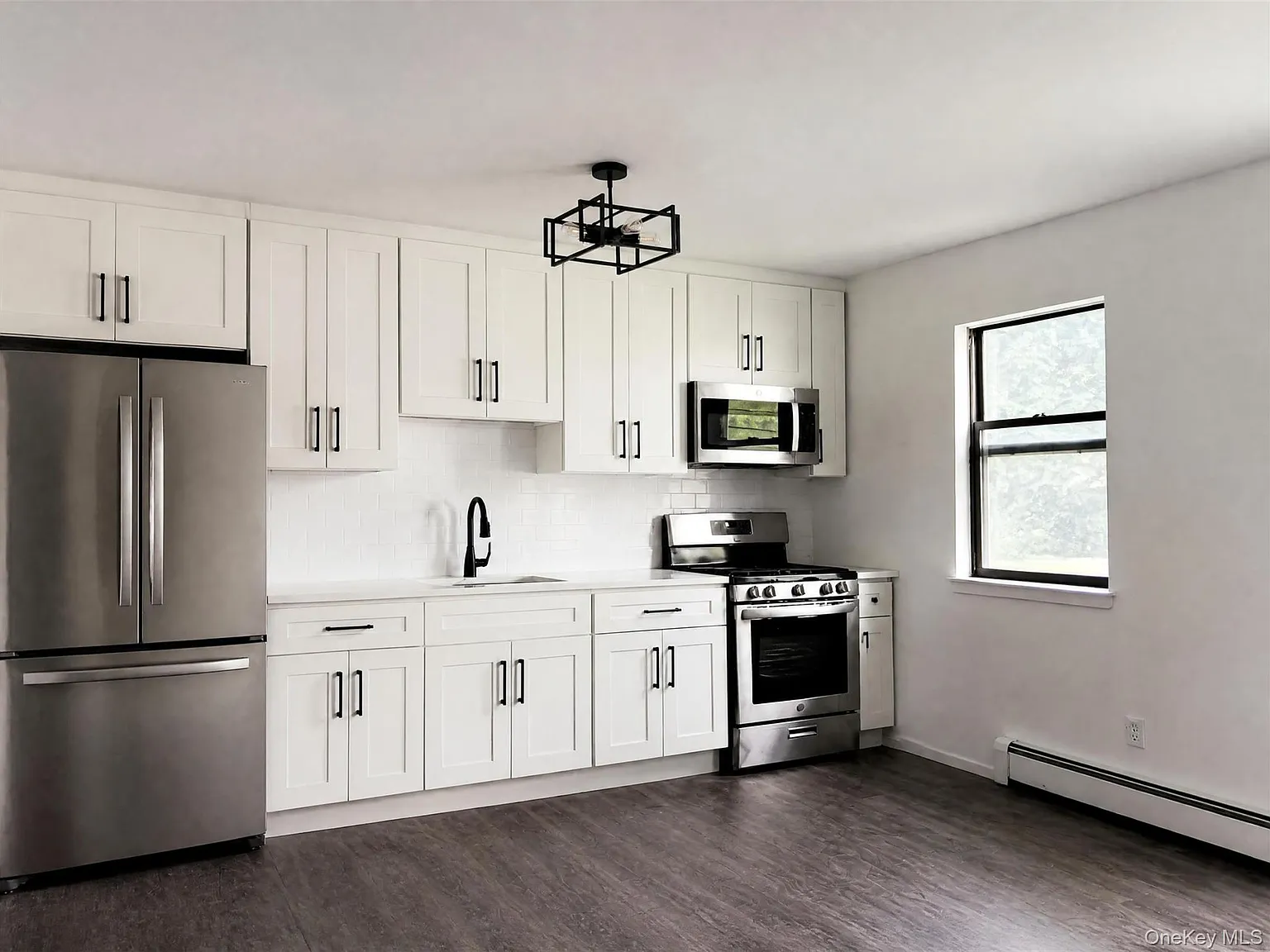 3 bed, 1.5 bath, 1300 sqft, $3,500 — Photo 3