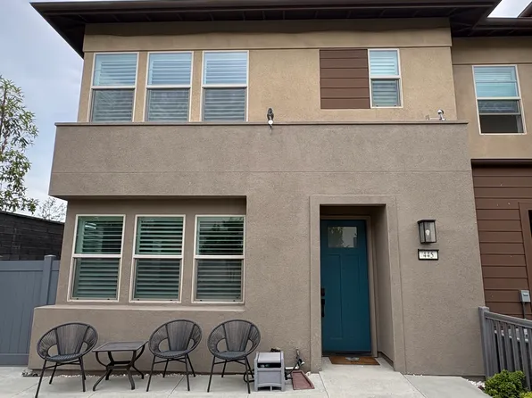 445 Hazel Dr, Ladera Ranch, CA 92694