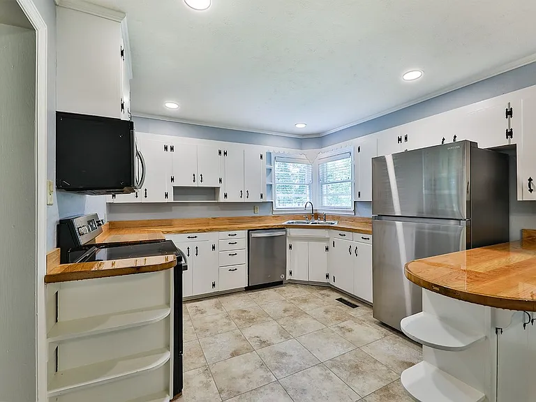 525 McClain Rd — Photo 1