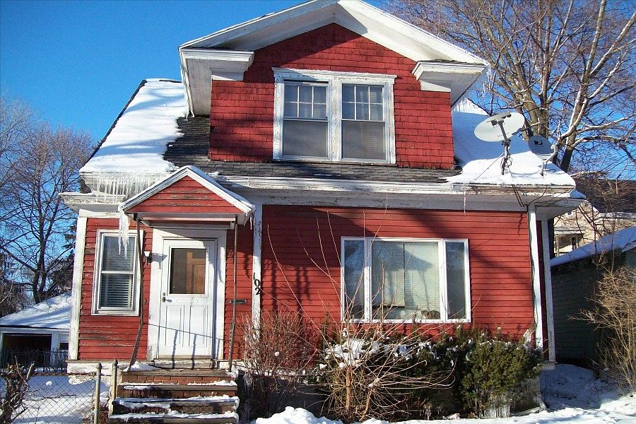 1st image of 102 Jasper Pl