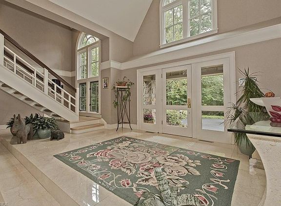 3rd image of 60 Quail Hollow Dr
