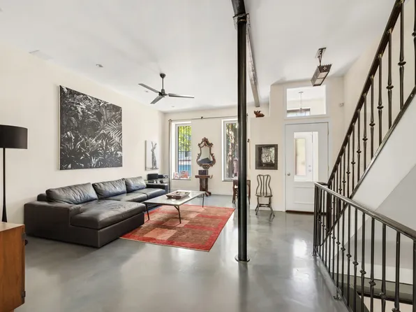 827 Marcy Avenue image 3 of 16