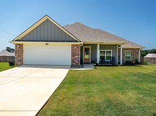 639 Peavine Rd, Kilgore, TX 75662