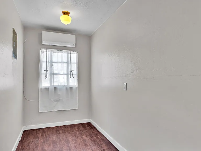 205 Harvard Dr SE #A — Photo 13